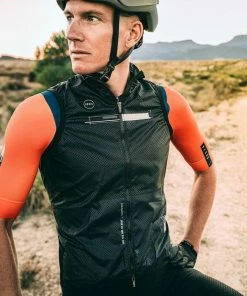 Gilet Gobik Plus 2.0 Citizen Homme -Vélos Urbains Magasin de vente chaleco plus2.0 hombre citizen gobik warm series22 3 700x700 4