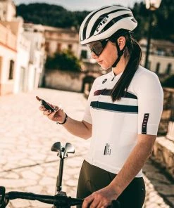 Maillot Manches Courtes Gobik Cx Pro Berry Streak Unisex -Vélos Urbains Magasin de vente maillot unisex cxpro berry streak gobik warm series22 3 700x700 9